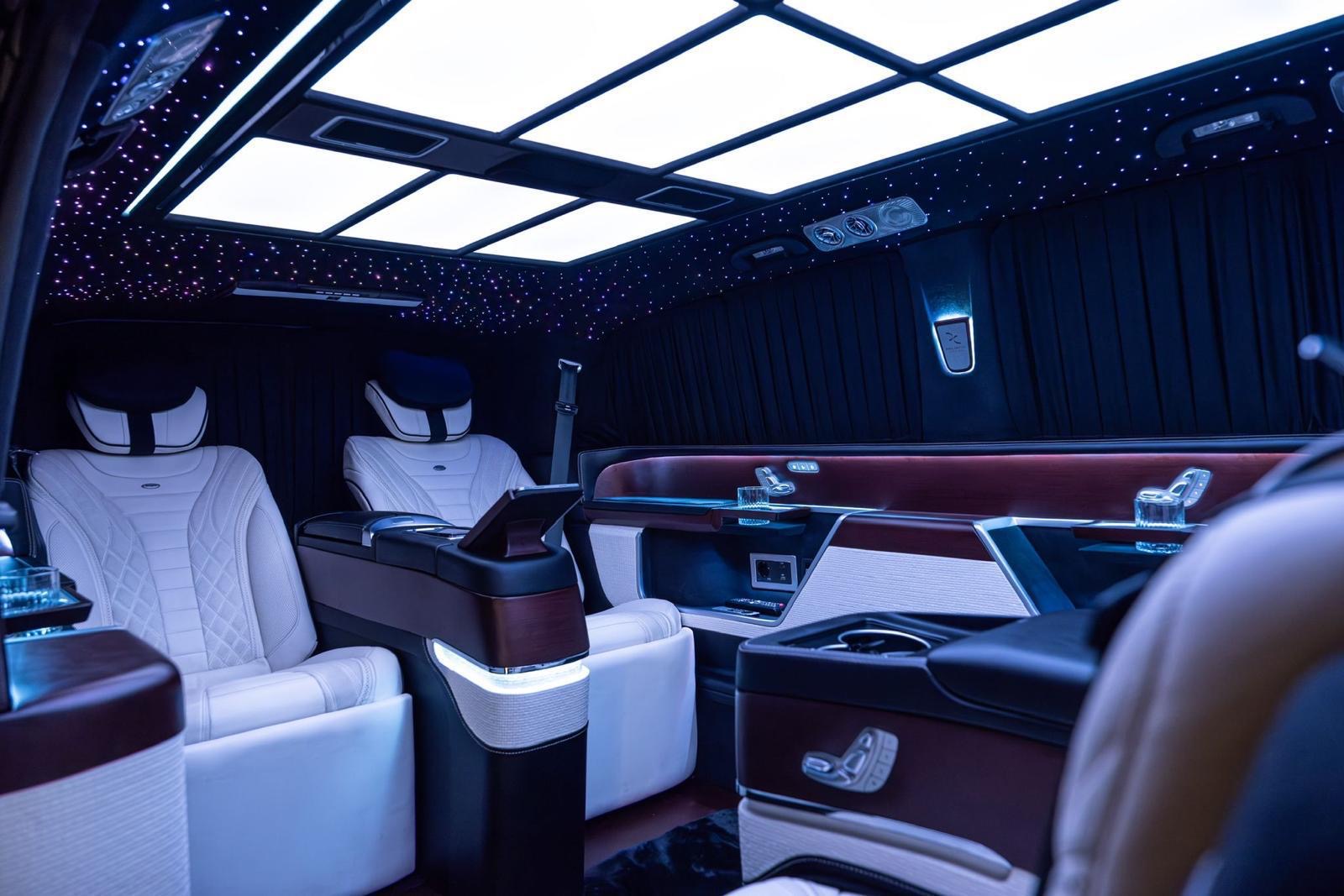 Van VIP Paris intérieur Sprinter VIP siège capitaine cuir voyage affaires entreprise